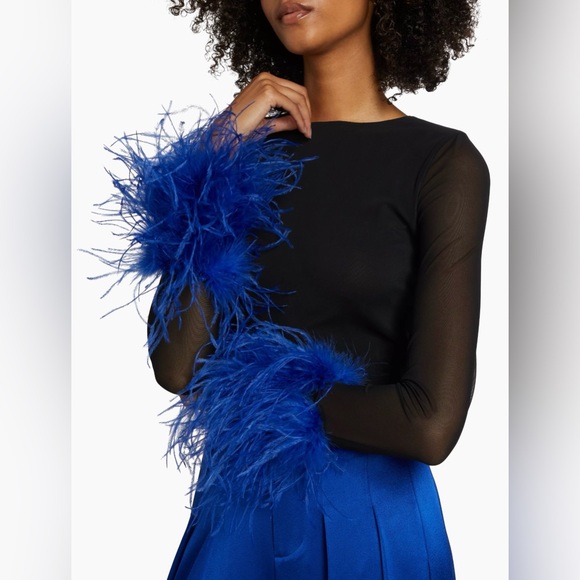 Alice + Olivia Delaina Feather-Trimmed Mesh Top - Picture 5 of 16